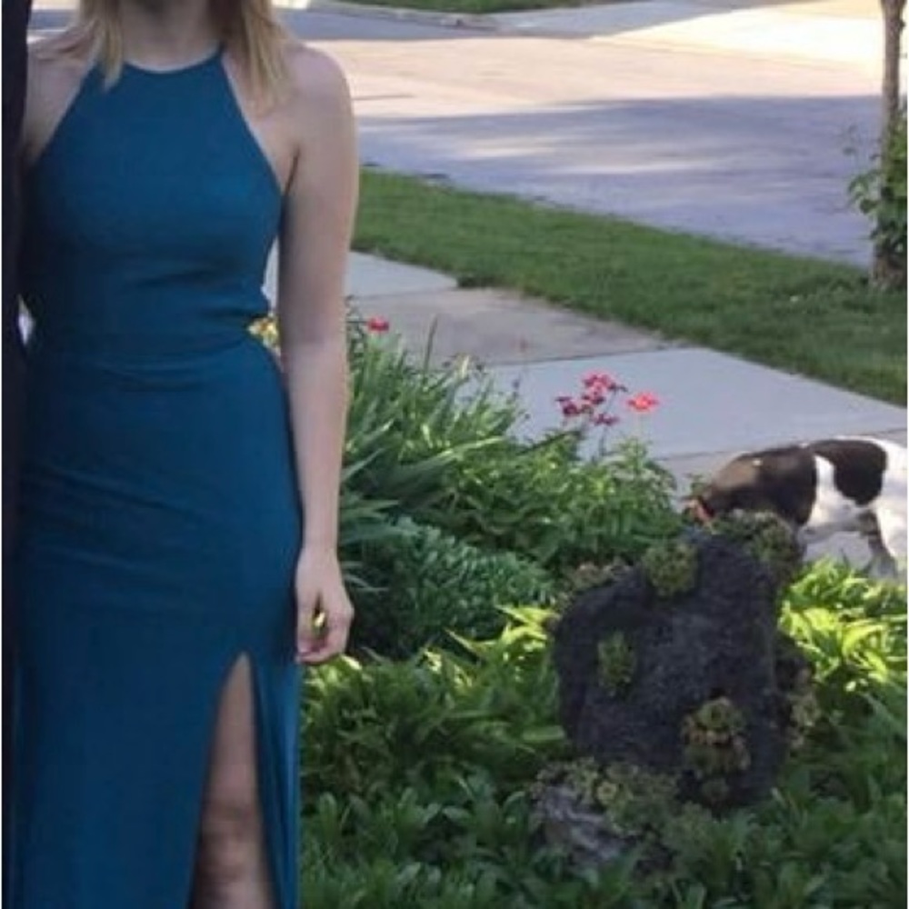 BLUE Sherri Hill prom dress